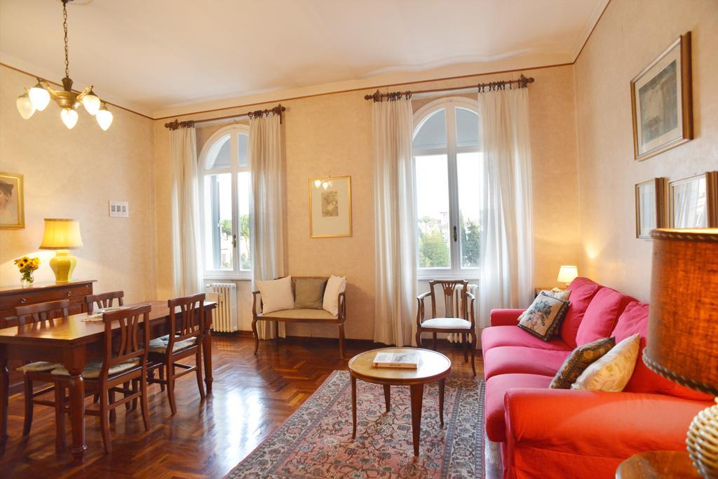Amici Di Roma Apartment Екстериор снимка